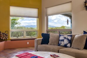 Smart TV, fireplace - Large, Colorful, Santa Fe-Style Home (Santa Fe)