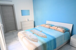 2 bedrooms, iron/ironing board, free WiFi