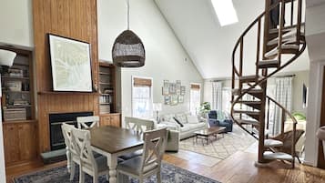 Télévision, cheminée