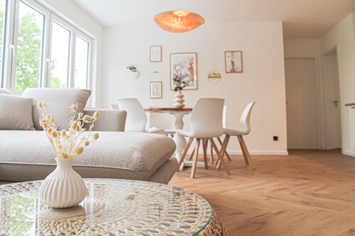 Relax Apartment mit Parkplatz, zentrumsnah, Moselnah, Ladestation