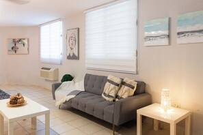 Smart-TV, videospill, fotballspill og bøker