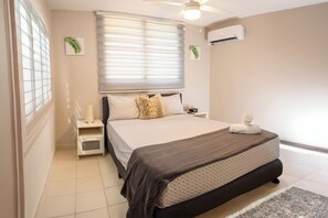 2 soverom, skrivebord, strykejern/-brett og wi-fi