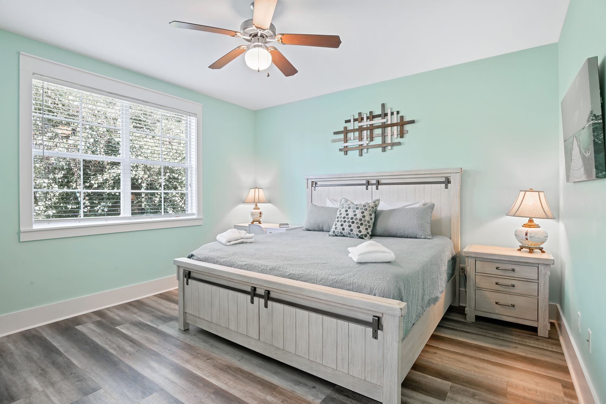 3 Master Bedrooms, 1/2 Bath, 3 Pools, Hot Tub, Screened Porches W/epic Swings - Port St. Joe, FL