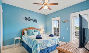 3 bedrooms, desk, iron/ironing board, travel cot