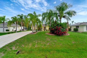 Property grounds - Relax & Recharge in This Spacious Port Charlotte Retreat with Pool & More! (Port Charlotte)