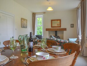 Dining - 4 bedroom accommodation in Calderbridge, near Gosforth and Wasdale (Calderbridge, near Gosforth and Wasdale)