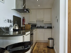 Dishwasher, cookware/dishes/utensils