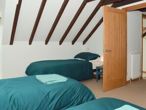 2 soverom, memory foam-senger, wi-fi (inkludert) og sengetøy