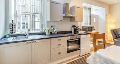 Shire Cottage - UK37451