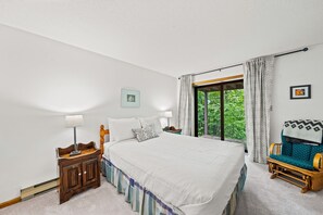 3 dormitoris, planxa i posts de planxar, Internet i roba de llit 