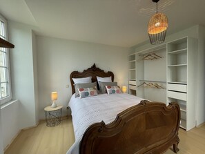 4 bedrooms, internet - Lacoste - Laroin - Gîte (LAROIN)