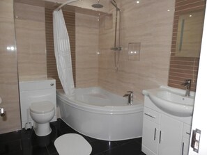 Bathroom - Heathrow Travellers Hub (Hounslow)