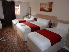 패밀리룸 | 각각 다르게 가구 비치, 책상, 노트북 작업 공간, 무료 WiFi