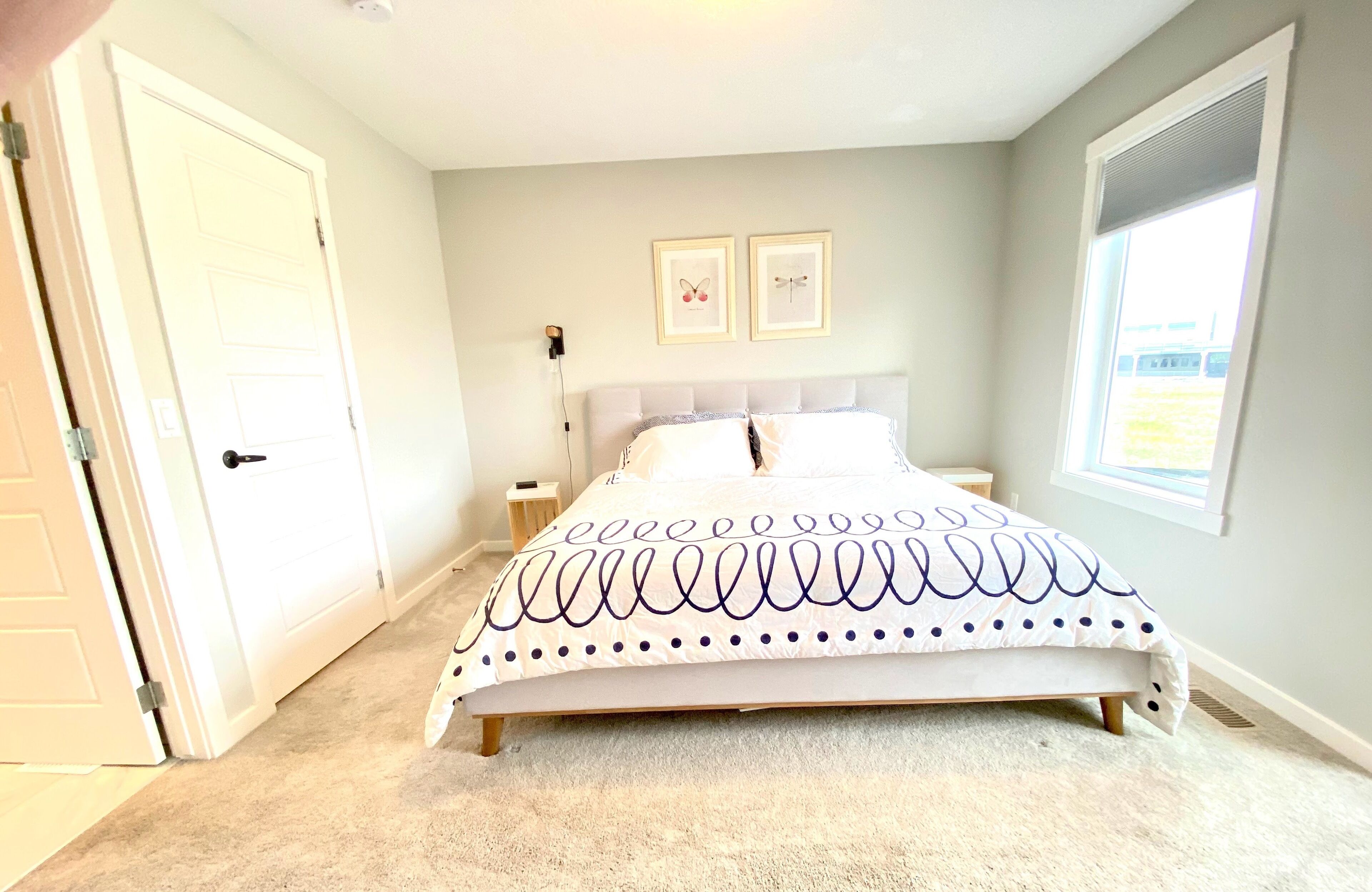 3 makuuhuonetta, työpöytä, silitysrauta/-lauta, ilmainen Wi-Fi