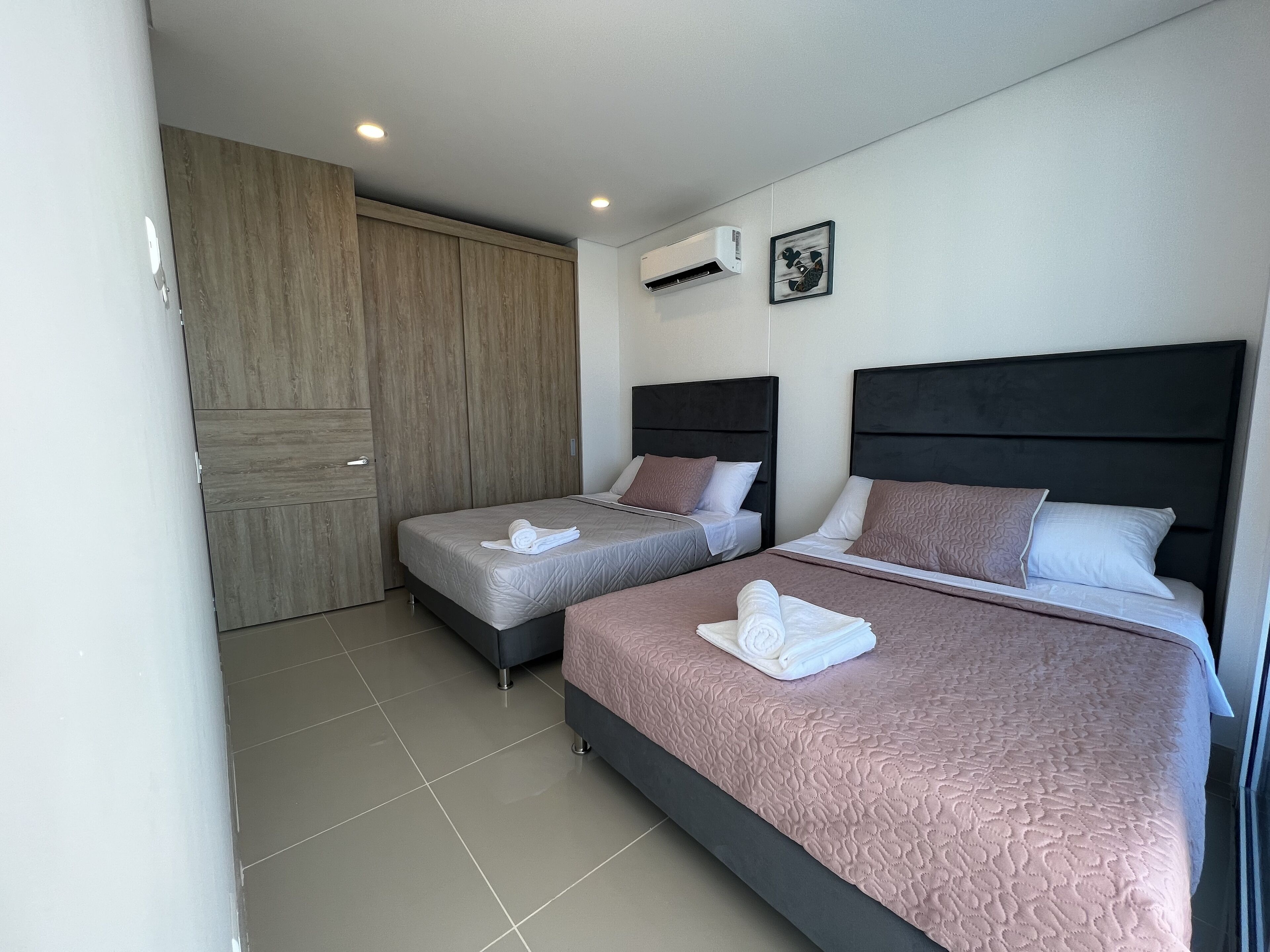 family apartment | free wifi, bed sheets