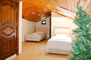 5 bedrooms, iron/ironing board, travel cot, free WiFi