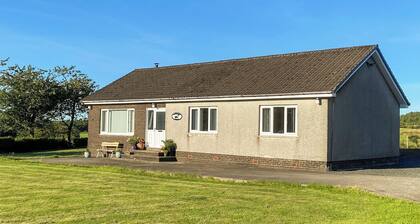 3 bedroom accommodation in Plains, near Glasgow
