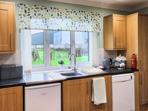 Dishwasher, highchair - 3 bedroom accommodation in Plains, near Glasgow (Plains, near Glasgow)