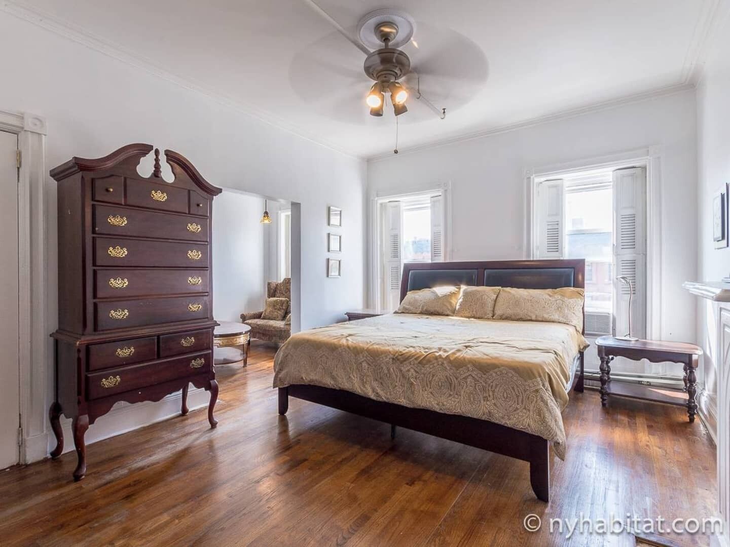1 1/2 bedroom totally private exclusive Apt. #4