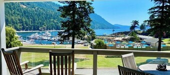 Bayside! - Spectacular views of the marina; Walk to Rosario Resort for dinner!