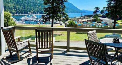 Bayside! - Spectacular views of the marina; Walk to Rosario Resort for dinner!