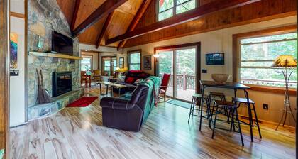 Creekside mountain cabin with firepit, deck, grill, Ping-Pong, and fireplace