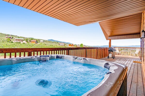 Tina de hidromasaje al aire libre