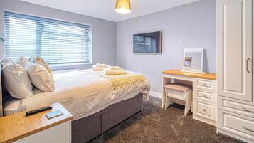 1 bedroom, free WiFi, bed sheets