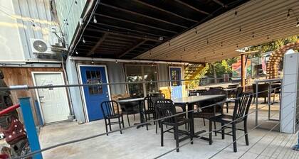 HT Innhabit rooftop view-Hike Wichita Mtns-Slps4