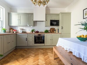 Oven, dishwasher, freezer