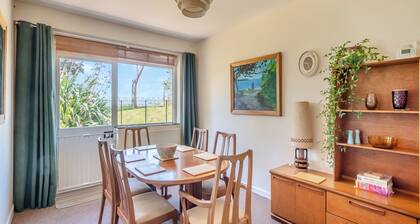 2 bedroom accommodation in Felixstowe