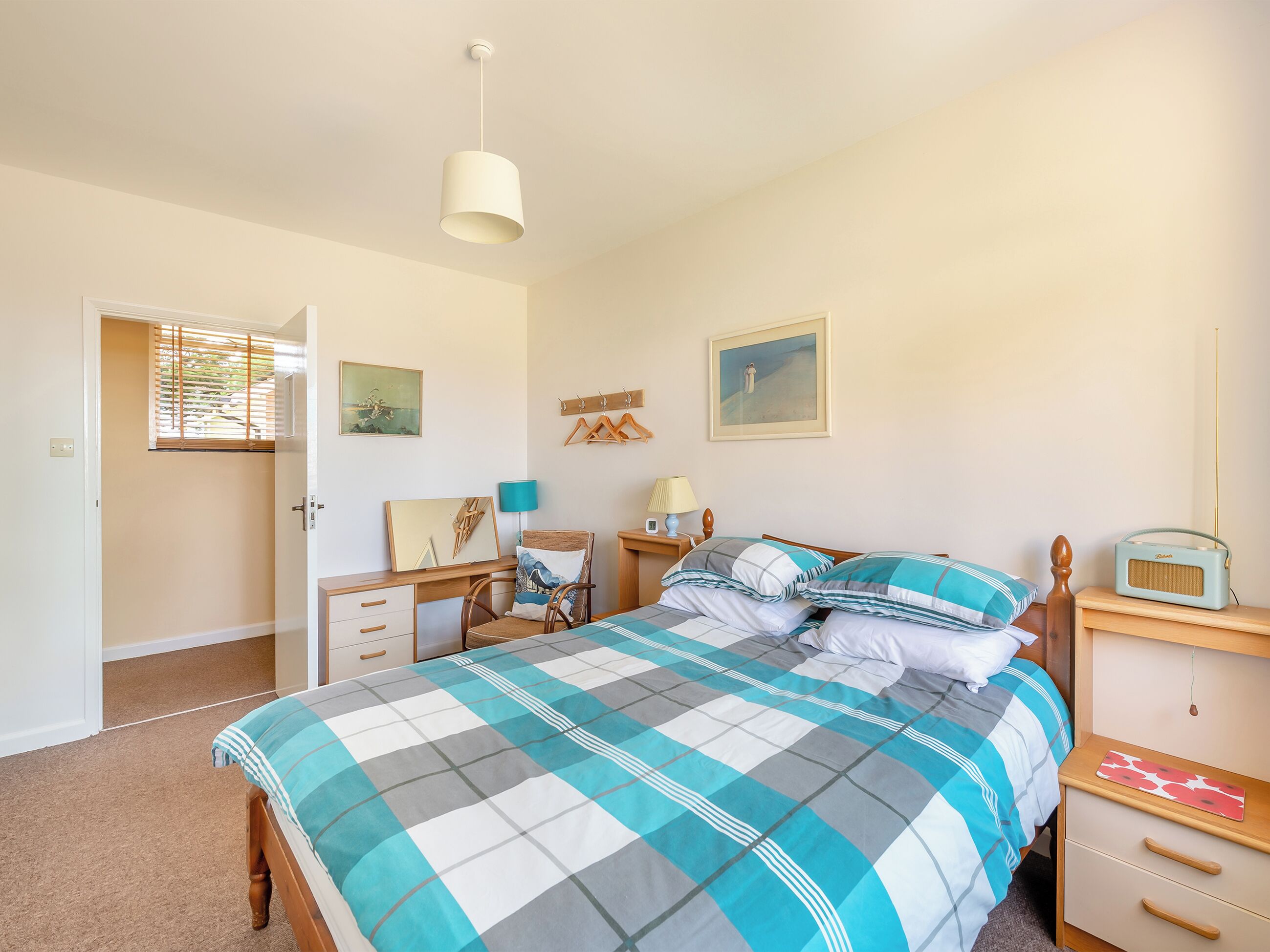 2 bedrooms, WiFi (free), bed sheets