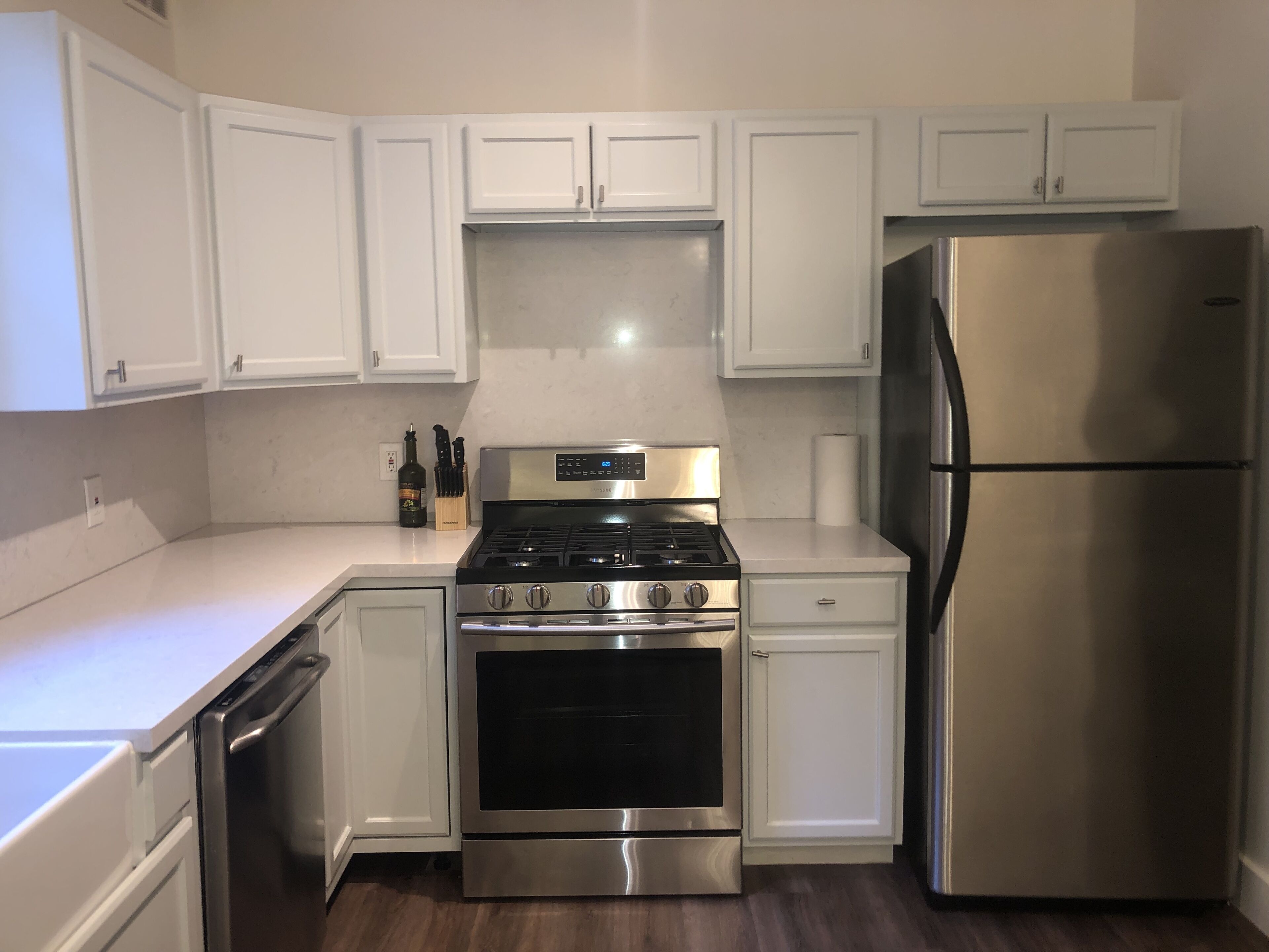 Prime San Francisco Location - Russian Hill Polk/Lombard!