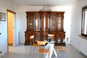 Dining - S204 - Sirolo, three-room apartment with large terrace overlooking the sea (La Madonnina)
