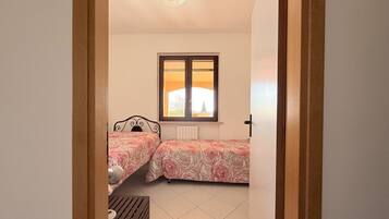 2 bedrooms, bed sheets