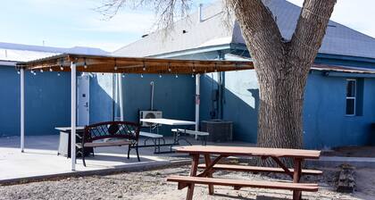 Carmen's Marfa Hotel/Leticia 2 Queen Beds