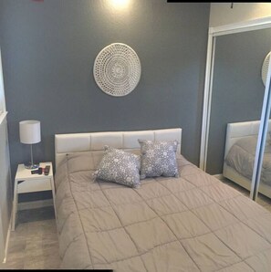 1 makuuhuone, silitysrauta/-lauta, Wi-Fi, vuodevaatteet