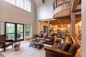 TV, caminetto, tavolo da ping pong