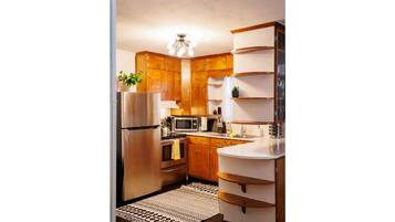 Jääkaappi, mikroaaltouuni, uuni, liesi