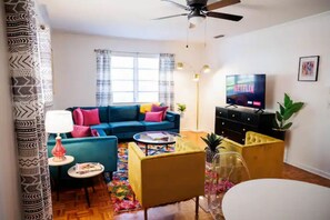 Smart TV, books, offices