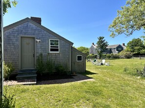 Exterior - Charming Historic Downtown Cottage (Nantucket)