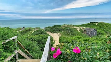 Espreguiçadeiras, toalhas de praia