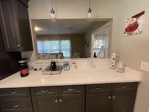 Interior - Cheerful 3 - bedroom home with pool (Clearwater)