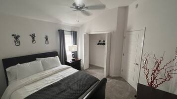 3 dormitoris, planxa i posts de planxar, wifi gratuïta i roba de llit