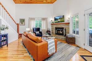 Smart TV, fireplace, table football, ping pong