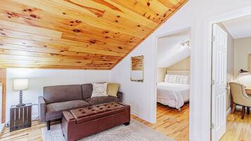 TV connectée, cheminée, baby-foot, table de tennis de table