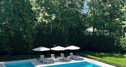 Perfect East Hampton Retreat, 4br/4ba on 3 Levels; Pool, Gym, Workspace