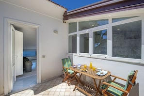 Outdoor dining - The Mansarda amazing Sea View (PRAIANO)