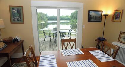 10 minutes from VIR. Great bass fishing! Rustic cottage on large private pond.