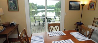 10 minutes from VIR. Great bass fishing! Rustic cottage on large private pond.